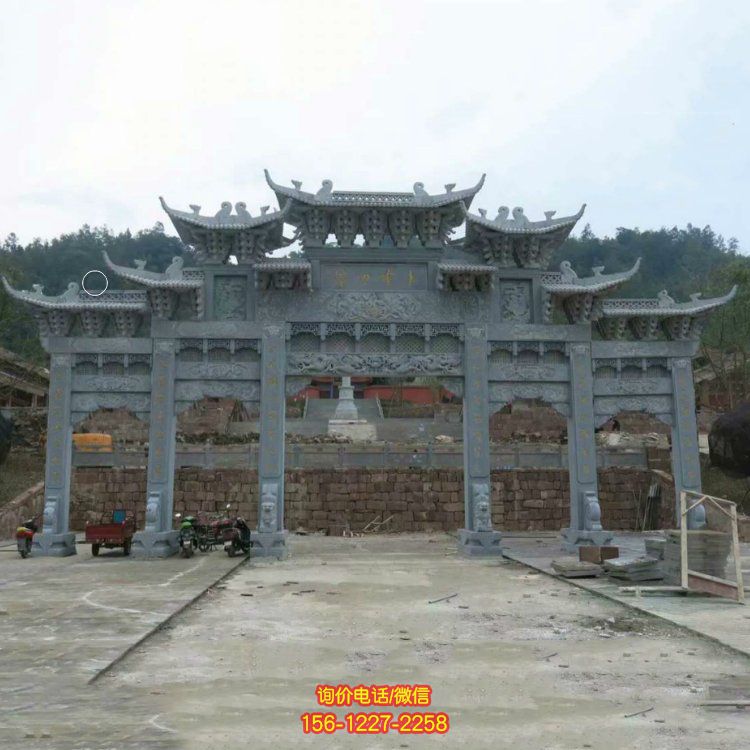 青石仿古建筑寺廟大門(mén)擺放五門(mén)石牌坊