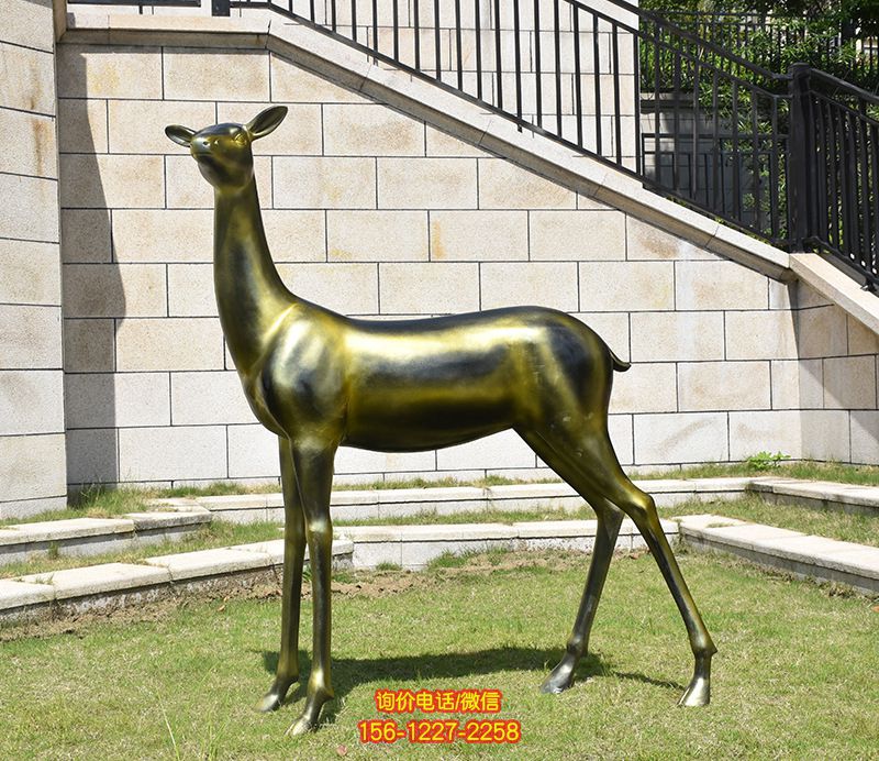 別墅小區(qū)不銹鋼仿銅大型動物景觀鹿雕塑 別墅小區(qū)不銹鋼仿銅大型動物景觀鹿雕塑