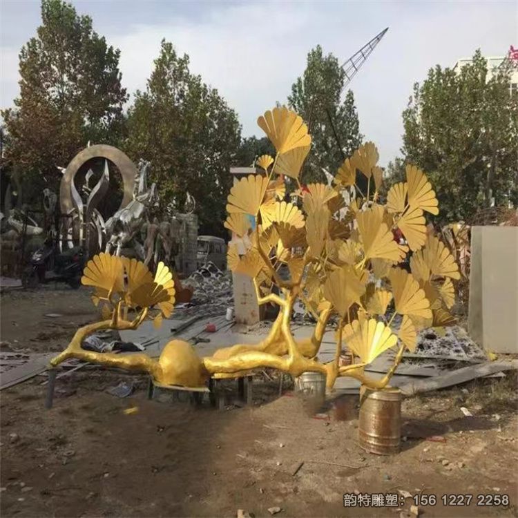 不銹鋼銀杏葉雕塑 巧妙地展現了自然之美 不銹鋼銀杏葉雕塑 巧妙地展現了自然之美