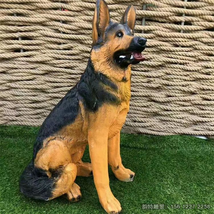 玻璃鋼仿真狼雕塑 給人一種力量與美 玻璃鋼仿真狼雕塑 給人一種力量與美