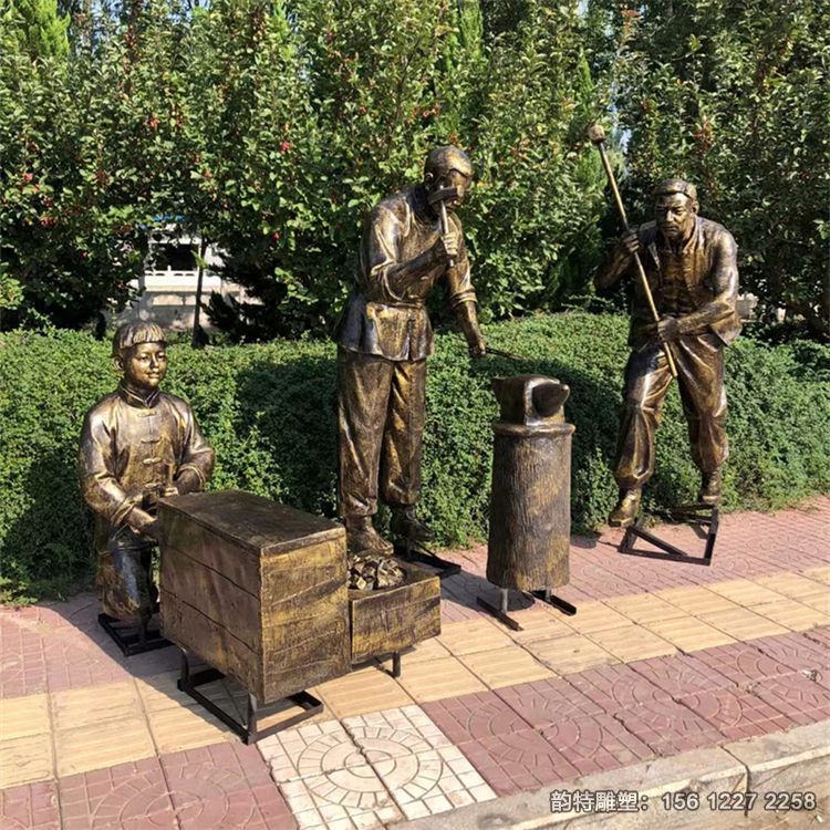 玻璃鋼打鐵匠雕塑,民俗打鐵人物雕塑制作廠家 玻璃鋼打鐵匠雕塑,民俗打鐵人物雕塑制作廠家
