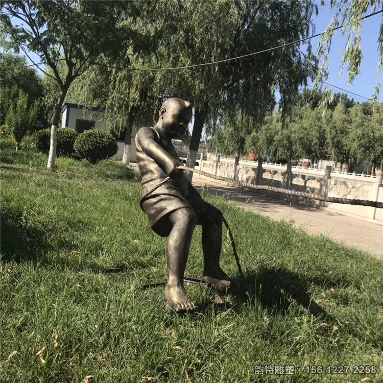 小孩拔河雕塑03 小孩拔河雕塑03