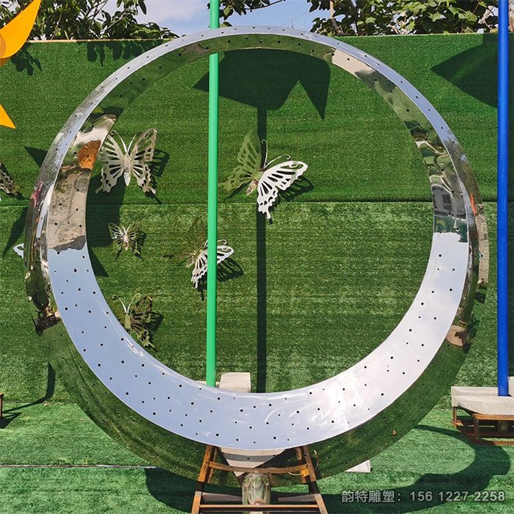 不銹鋼月亮圓環(huán)雕塑39 不銹鋼月亮圓環(huán)雕塑39