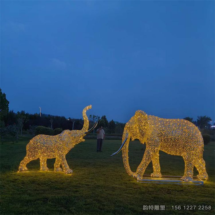 不銹鋼抽象鏤空象雕塑,不銹鋼發光象雕塑廠家 不銹鋼抽象鏤空象雕塑,不銹鋼發光象雕塑廠家