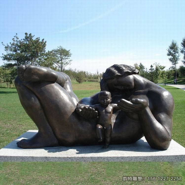 母子情雕塑06 母子情雕塑06