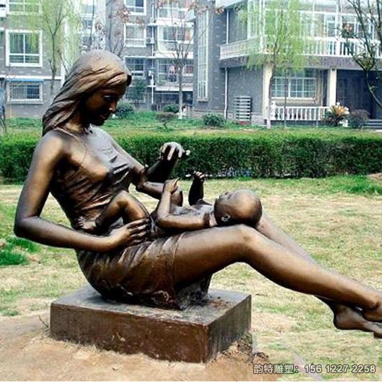 玻璃鋼母子雕塑，母愛主題雕塑廠家