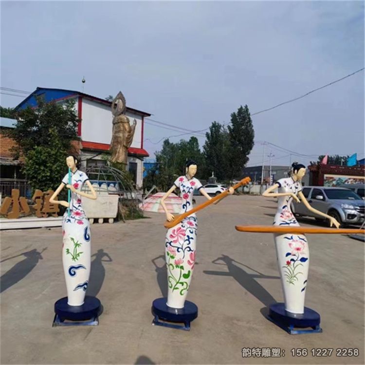 玻璃鋼吹拉彈唱仕女雕塑,抽象音樂人物雕塑圖片案例 玻璃鋼吹拉彈唱仕女雕塑,抽象音樂人物雕塑圖片案例