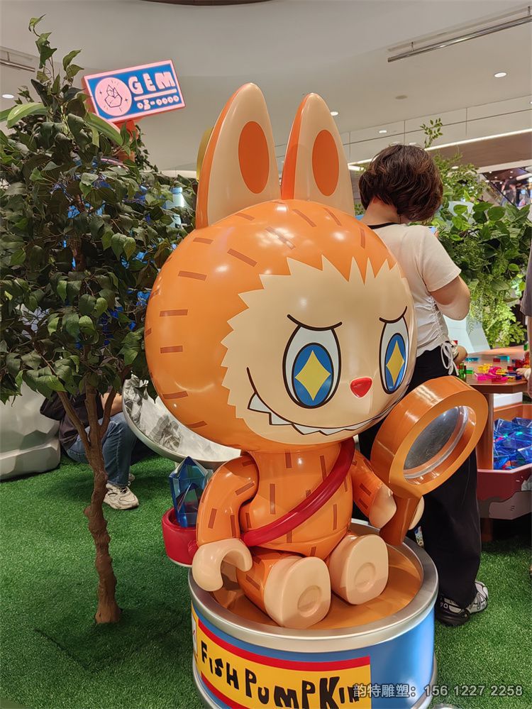 商場(chǎng)卡通拉布布雕塑 深受人們的喜愛 商場(chǎng)卡通拉布布雕塑 深受人們的喜愛