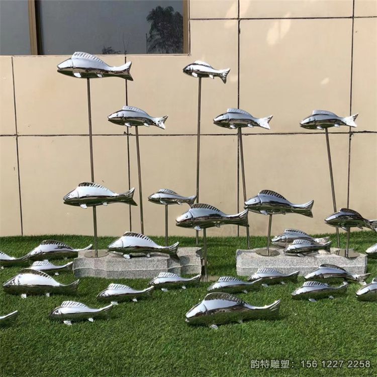 不銹鋼小魚雕塑實拍圖 一條條小魚組成的魚群雕塑 不銹鋼小魚雕塑實拍圖 一條條小魚組成的魚群雕塑
